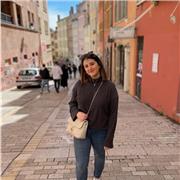 Implicada, comprometida y atenta
Inglés y asignaturas de primaria
